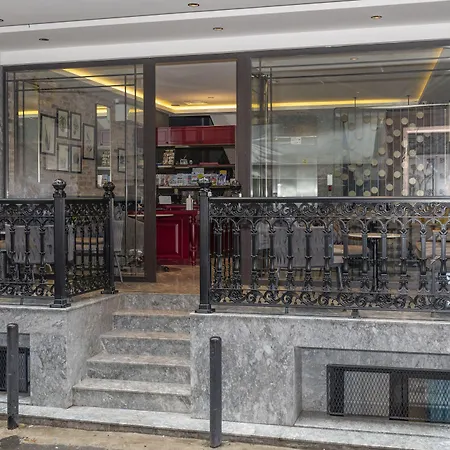 Peri Taksim Hotel 2*